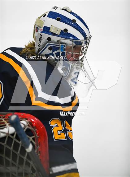 Thumbnail 1 in Webster-Thomas vs. Fairport photogallery.
