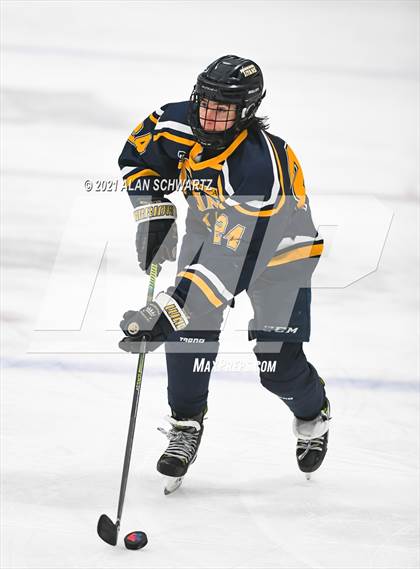 Thumbnail 1 in Webster-Thomas vs. Fairport photogallery.