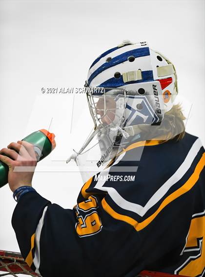 Thumbnail 1 in Webster-Thomas vs. Fairport photogallery.