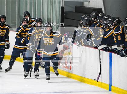 Thumbnail 3 in Webster-Thomas vs. Fairport photogallery.