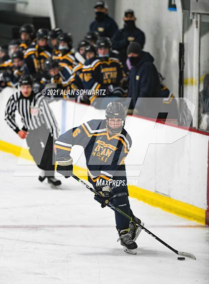 Thumbnail 2 in Webster-Thomas vs. Fairport photogallery.