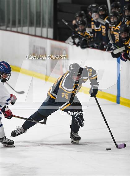 Thumbnail 2 in Webster-Thomas vs. Fairport photogallery.