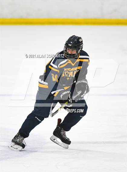 Thumbnail 1 in Webster-Thomas vs. Fairport photogallery.