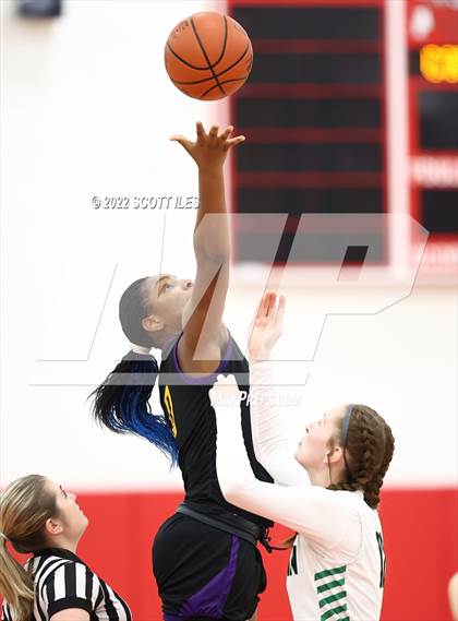 Thumbnail 1 in Dublin Coffman vs. Reynoldsburg (OHSAA D1 Regional Final) photogallery.