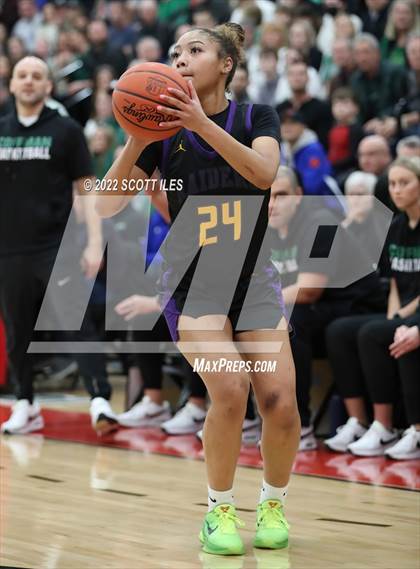 Thumbnail 3 in Dublin Coffman vs. Reynoldsburg (OHSAA D1 Regional Final) photogallery.