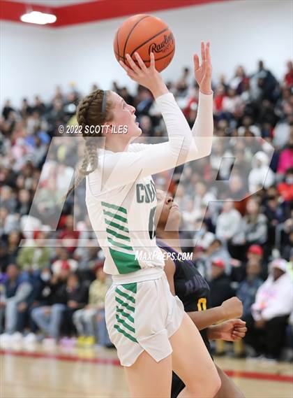 Thumbnail 2 in Dublin Coffman vs. Reynoldsburg (OHSAA D1 Regional Final) photogallery.