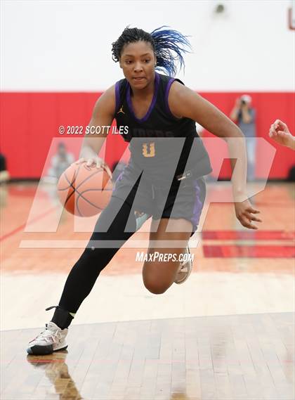 Thumbnail 2 in Dublin Coffman vs. Reynoldsburg (OHSAA D1 Regional Final) photogallery.