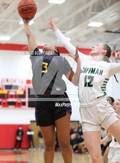 Thumbnail 2 in Dublin Coffman vs. Reynoldsburg (OHSAA D1 Regional Final) photogallery.