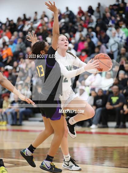 Thumbnail 2 in Dublin Coffman vs. Reynoldsburg (OHSAA D1 Regional Final) photogallery.