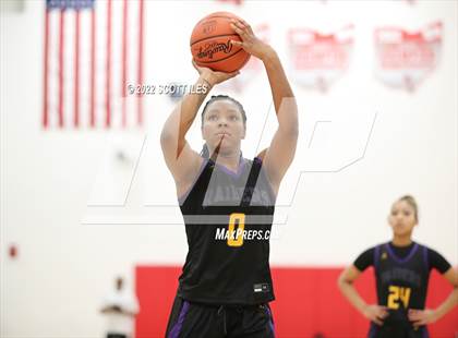 Thumbnail 2 in Dublin Coffman vs. Reynoldsburg (OHSAA D1 Regional Final) photogallery.