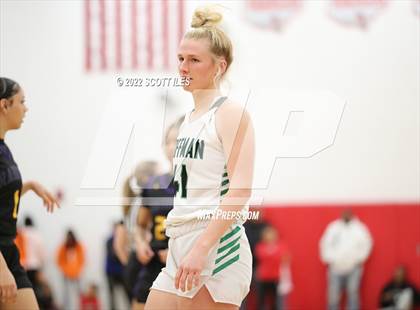 Thumbnail 2 in Dublin Coffman vs. Reynoldsburg (OHSAA D1 Regional Final) photogallery.