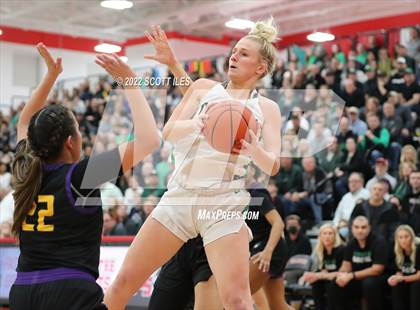 Thumbnail 2 in Dublin Coffman vs. Reynoldsburg (OHSAA D1 Regional Final) photogallery.