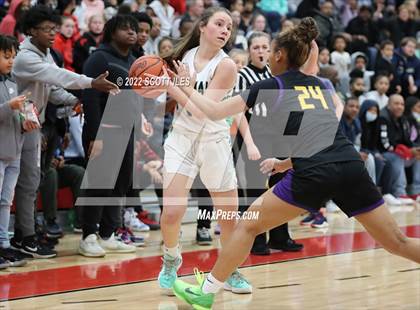 Thumbnail 3 in Dublin Coffman vs. Reynoldsburg (OHSAA D1 Regional Final) photogallery.