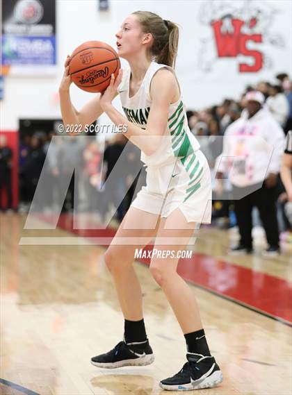 Thumbnail 3 in Dublin Coffman vs. Reynoldsburg (OHSAA D1 Regional Final) photogallery.