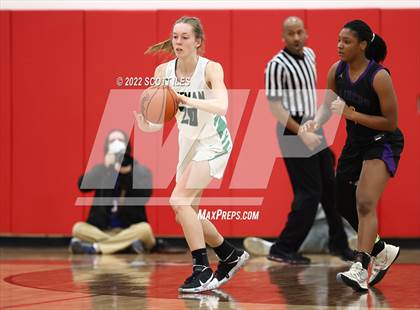 Thumbnail 2 in Dublin Coffman vs. Reynoldsburg (OHSAA D1 Regional Final) photogallery.