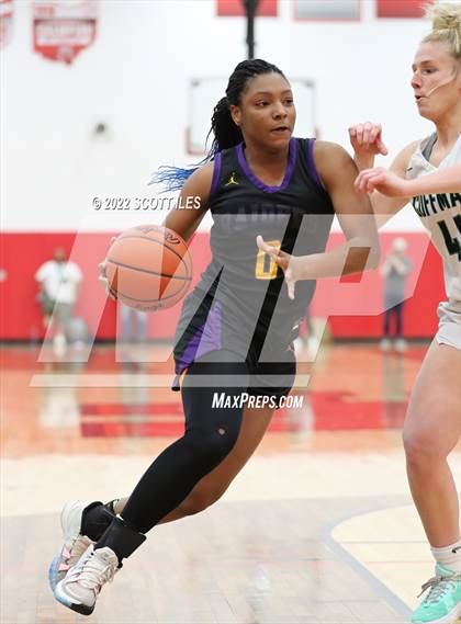 Thumbnail 3 in Dublin Coffman vs. Reynoldsburg (OHSAA D1 Regional Final) photogallery.