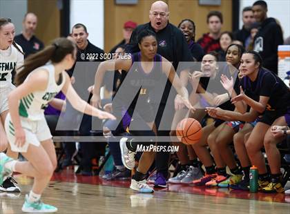 Thumbnail 3 in Dublin Coffman vs. Reynoldsburg (OHSAA D1 Regional Final) photogallery.