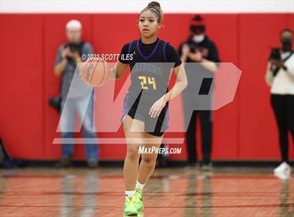 Thumbnail 1 in Dublin Coffman vs. Reynoldsburg (OHSAA D1 Regional Final) photogallery.