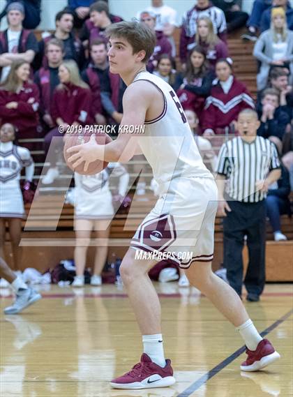 Thumbnail 1 in Bellevue vs. Mercer Island Kingco (WIAA 3A Playoff) photogallery.