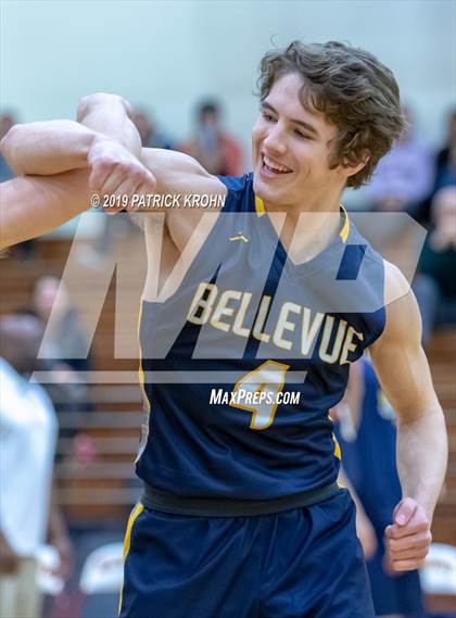 Thumbnail 3 in Bellevue vs. Mercer Island Kingco (WIAA 3A Playoff) photogallery.