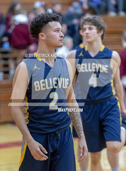 Thumbnail 2 in Bellevue vs. Mercer Island Kingco (WIAA 3A Playoff) photogallery.