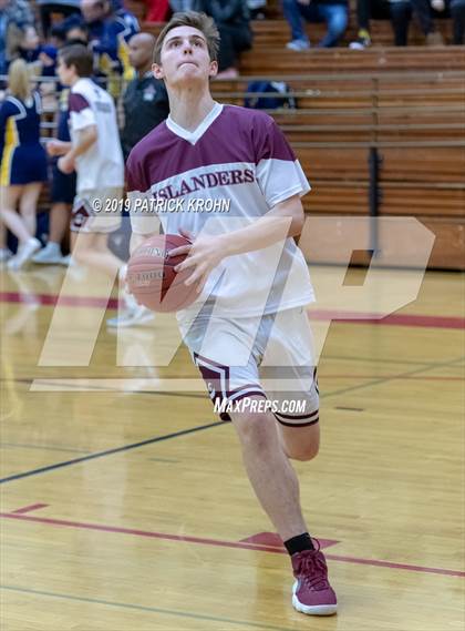 Thumbnail 2 in Bellevue vs. Mercer Island Kingco (WIAA 3A Playoff) photogallery.