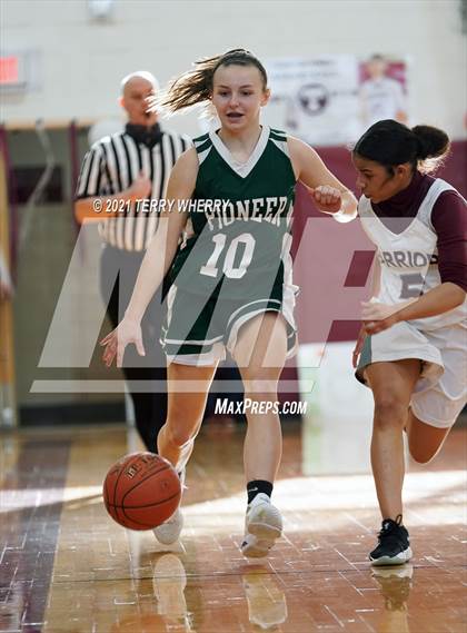 Thumbnail 3 in Pioneer @ Tonawanda photogallery.