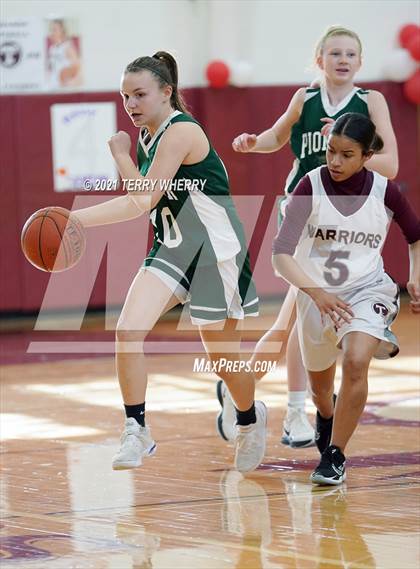 Thumbnail 3 in Pioneer @ Tonawanda photogallery.
