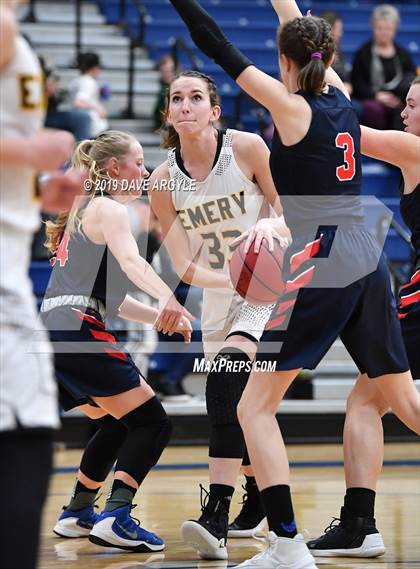 Thumbnail 2 in Emery vs. American Leadership Academy (UHSAA 3A Inter-Region) photogallery.
