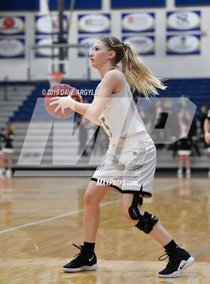 Thumbnail 2 in Emery vs. American Leadership Academy (UHSAA 3A Inter-Region) photogallery.