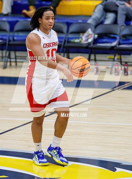 Thumbnail 2 in Berkmar vs. Osborne (Battle in The Peach) photogallery.