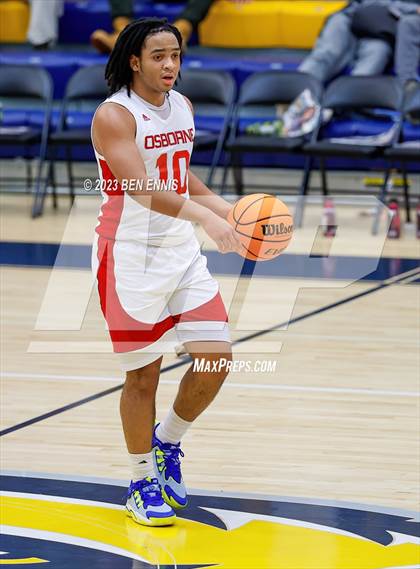 Thumbnail 1 in Berkmar vs. Osborne (Battle in The Peach) photogallery.