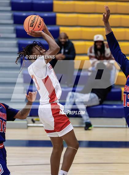 Thumbnail 2 in Berkmar vs. Osborne (Battle in The Peach) photogallery.