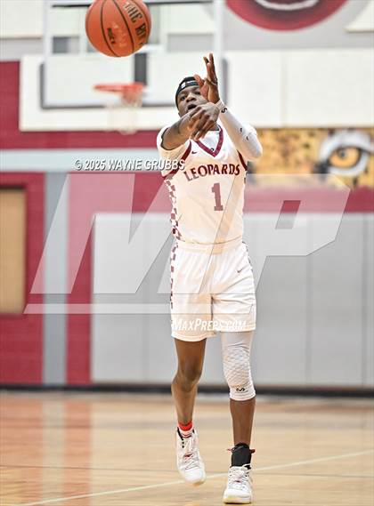 Thumbnail 1 in Hooks @ Liberty-Eylau photogallery.