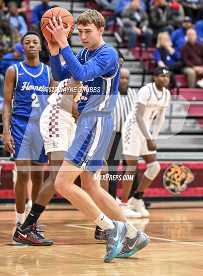 Thumbnail 3 in Hooks @ Liberty-Eylau photogallery.