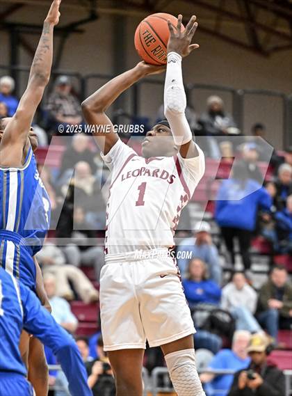 Thumbnail 1 in Hooks @ Liberty-Eylau photogallery.