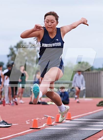 Thumbnail 2 in Irvine vs. Northwood vs. University (Tri Meet) photogallery.