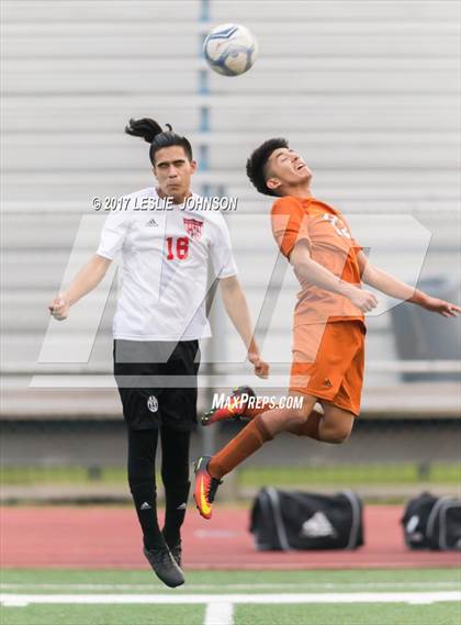 Thumbnail 2 in Dobie vs. MacArthur photogallery.