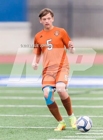 Thumbnail 3 in Dobie vs. MacArthur photogallery.