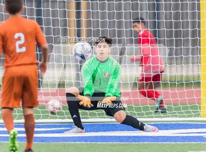 Thumbnail 2 in Dobie vs. MacArthur photogallery.