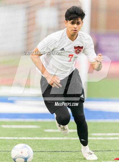 Thumbnail 2 in Dobie vs. MacArthur photogallery.