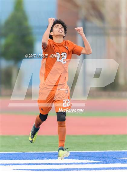 Thumbnail 3 in Dobie vs. MacArthur photogallery.