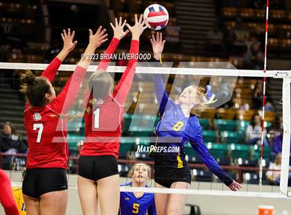 Thumbnail 3 in Haxtun vs. Simla (CHSAA 1A Round 3) photogallery.