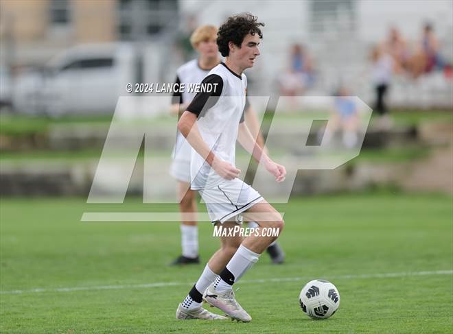 null - Photo 01