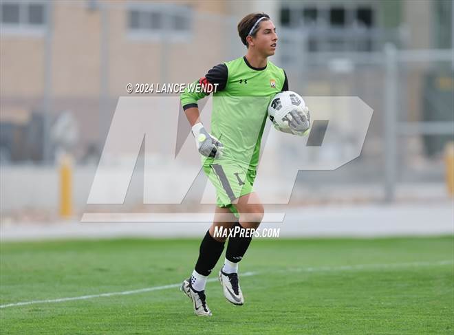 null - Photo 01