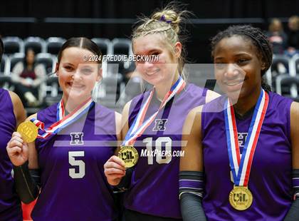 Thumbnail 2 in Neches vs. Harrold (UIL 1A Volleyball Final Medal Ceremony) photogallery.