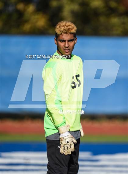 Thumbnail 3 in McQuaid Jesuit vs. Half Hollow Hills West (NYSPHSAA AA Final) photogallery.