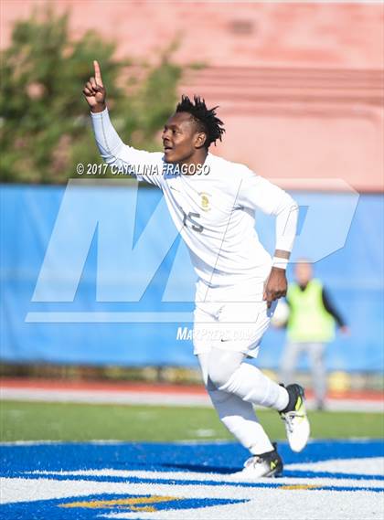 Thumbnail 2 in McQuaid Jesuit vs. Half Hollow Hills West (NYSPHSAA AA Final) photogallery.