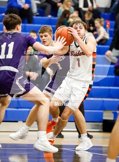 Thumbnail 2 in Elder vs Ryle photogallery.