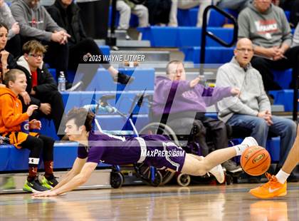 Thumbnail 2 in Elder vs Ryle photogallery.